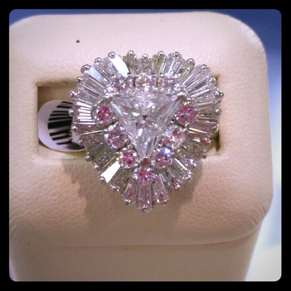 Gorgeous Diamond Platinum ring