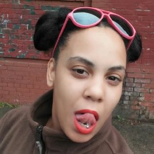 Meet your Posher, Alisha