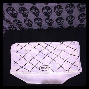 CHANEL dust bag
