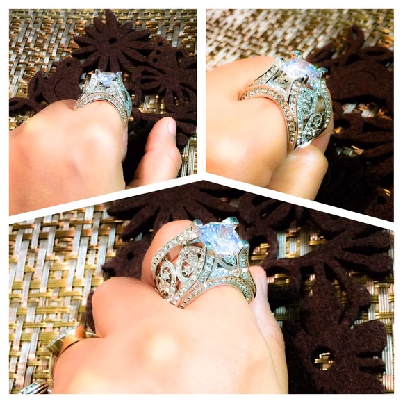 💍✨ 🎉HP🎉chunky statement ring✨💍 - Picture 3 of 4