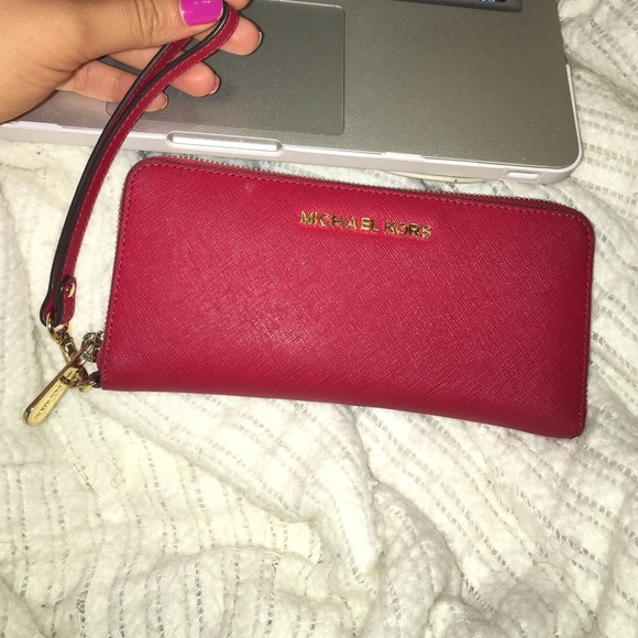 Michael kors wallet