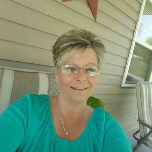 Meet your Posher, Beth