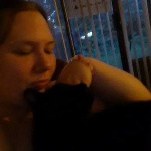 Meet your Posher, Crystal