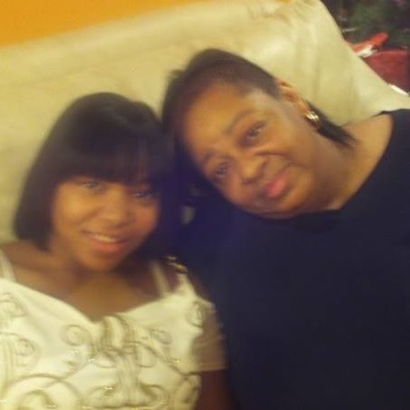 Meet your Posher, Crystal