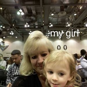 Meet your Posher, Tonya