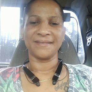 Meet your Posher, Etta