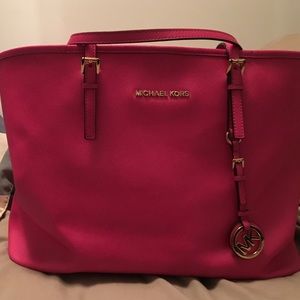 Michael kors jet set pink