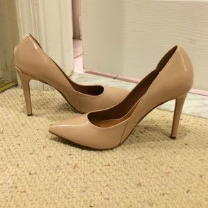 Steve Madden heels, nude, size 9