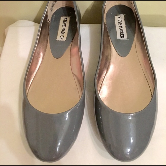 Steve Madden Patent Leather Flats - gray, size 7.5