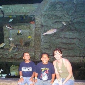 Meet your Posher, Lenora