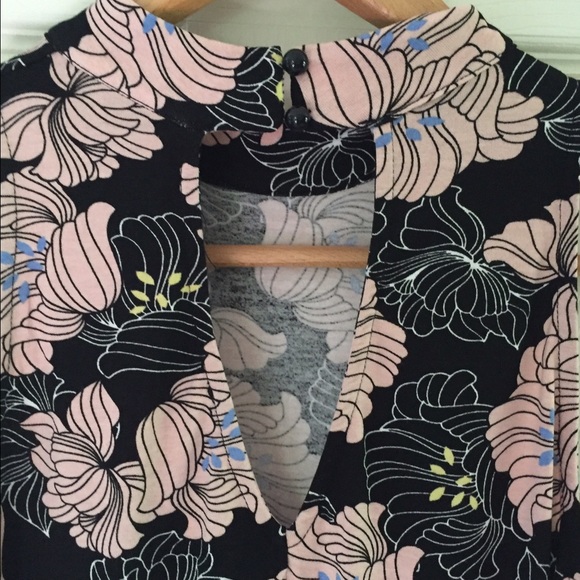 🎉(XS in another listing) - Picture 3 of 4