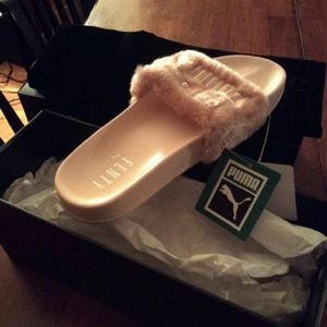 Fenty x puma leadcat fur slides