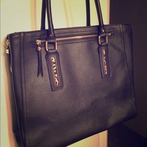 Stella & Dot expandable purse