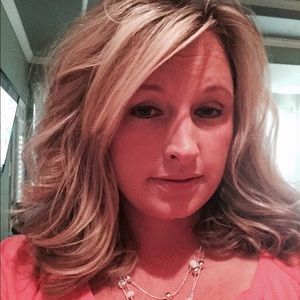 Meet your Posher, Lesli