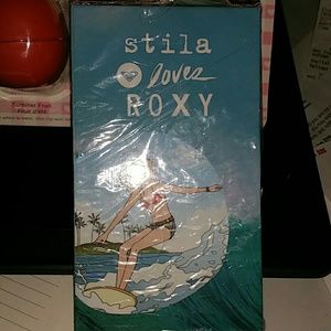 Stila Loves Roxy palette *RARE-NWT*