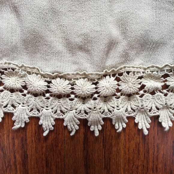 F21 Crop top - Picture 3 of 4