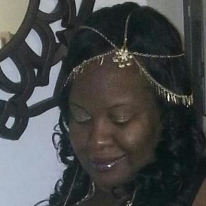 Meet your Posher, Dee gee