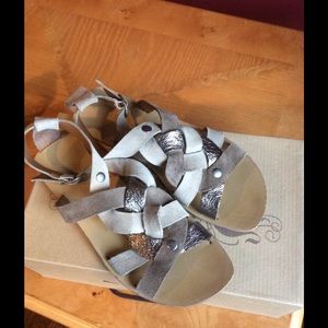 Nine West strappy leather chewy brown multi sandal