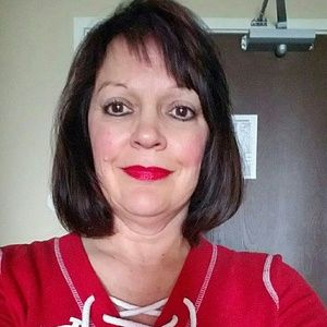 Meet your Posher, Carrie