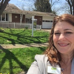 Meet your Posher, Dawn