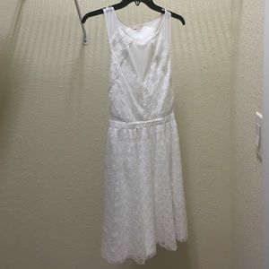 NWT Guess true white crinkle floral lace dress