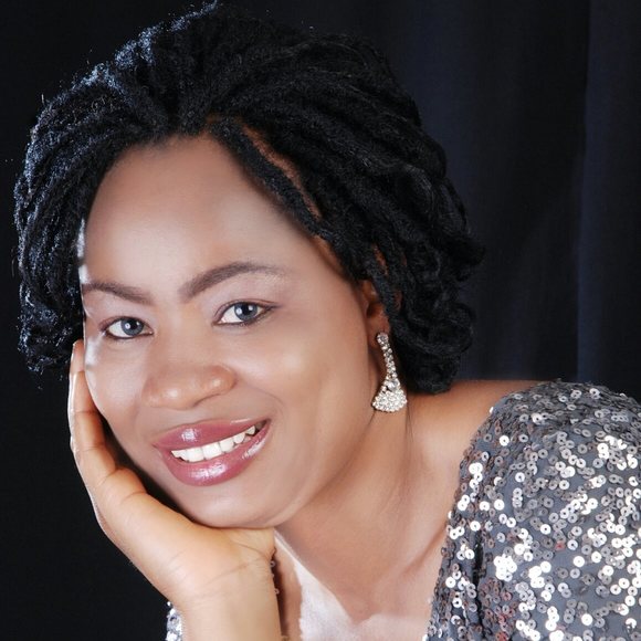 Meet your Posher, Stella