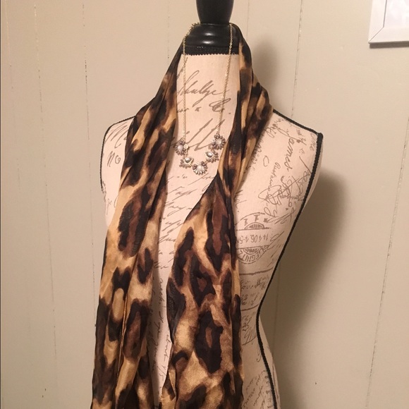 Really fun cheetah printed scarf