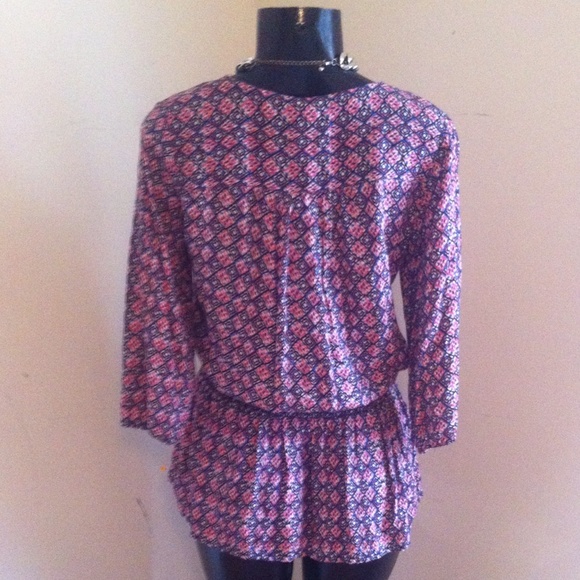 ✨Trendy boho tassle top ✨ - Picture 3 of 3