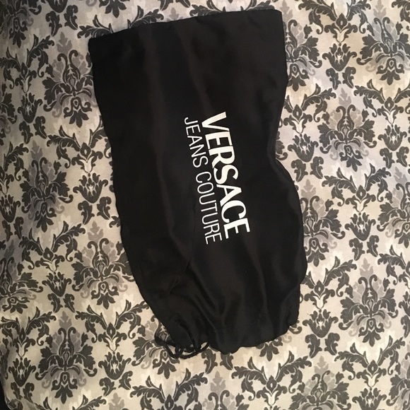 Glasses pocket
