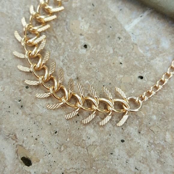 Fishbone Boho Beach Vacation Anklet in Gold - Picture 2 of 2