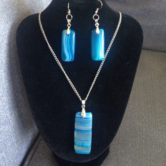 📍SOLD📍Blue Onyx Agate Oblong Necklace & Earrings