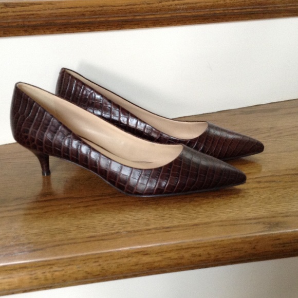 nine west crocodile pumps