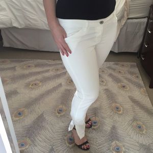 Banana Republic white jeans with zipper at ankle