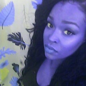 Meet your Posher, Taisha