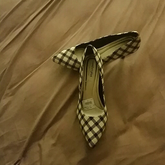 Blk and white heels
