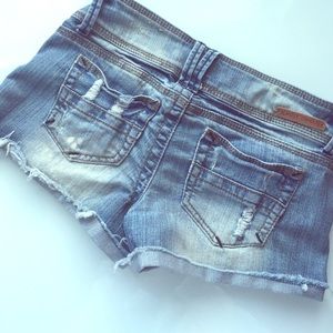 Almost famous jean shorts size 5