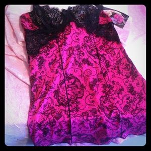 Beautiful NWT pink/black sexy sleep wear