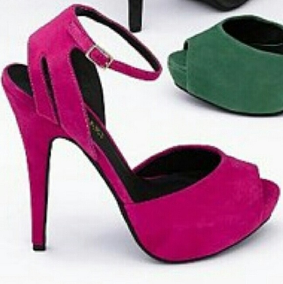 Colin Stuart Shoes - Host Pick COLIN STEWART PINK SUEDE HEELS