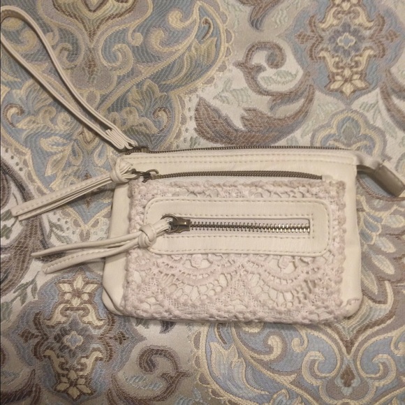 Wristlet - Picture 1 of 3