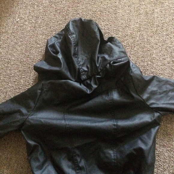 Leather Jacket Size L - Picture 2 of 2