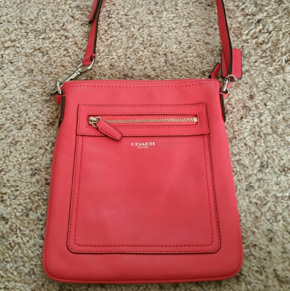 Authentic Brandnew Coach Crossbody - Picture 2 of 4