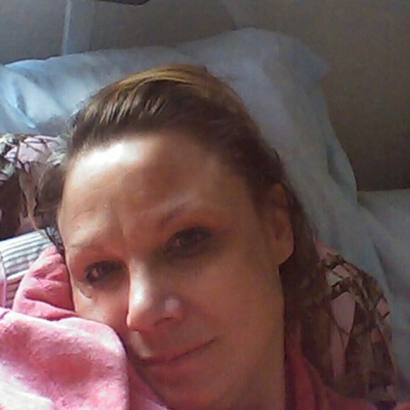 Meet your Posher, Leslie