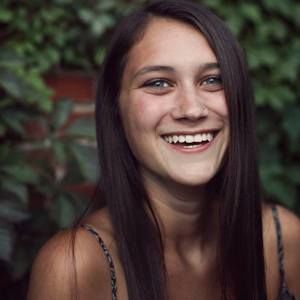 Meet your Posher, Alexis
