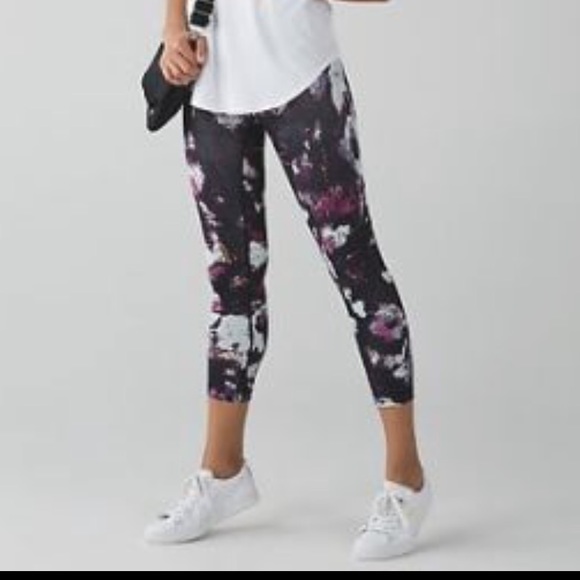 lululemon wunder under crop kara blossom