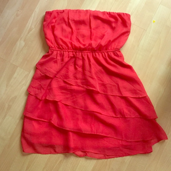 Strapless dress