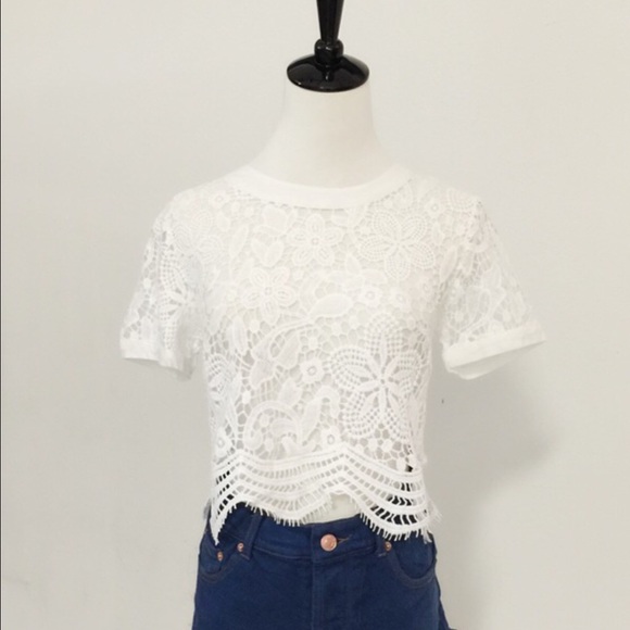 βοΈFINAL PRICE βοΈ APRIL SPIRIT White lace top.S-M - Picture 2 of 4