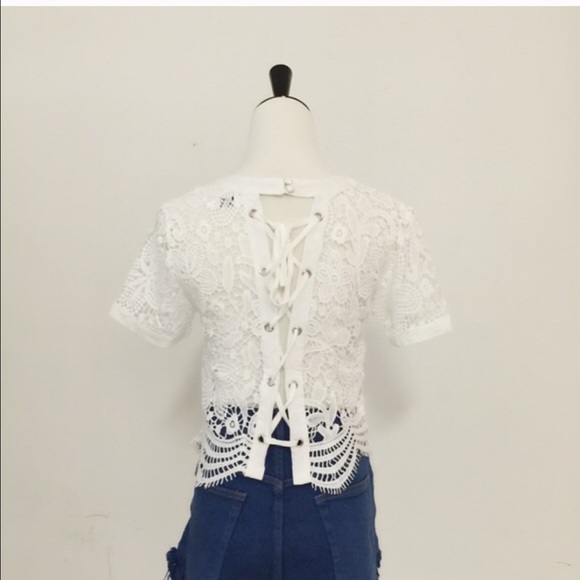 βοΈFINAL PRICE βοΈ APRIL SPIRIT White lace top.S-M - Picture 3 of 4