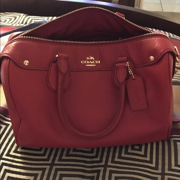 Bennett Satchel in Pebble Leather Purse (coach)