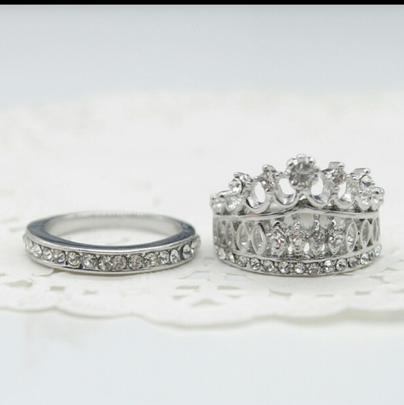 Crystal Rhinestone Crown Ring - Picture 2 of 4