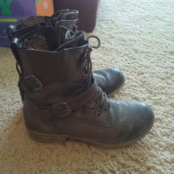 Combat Boots! - Picture 3 of 3